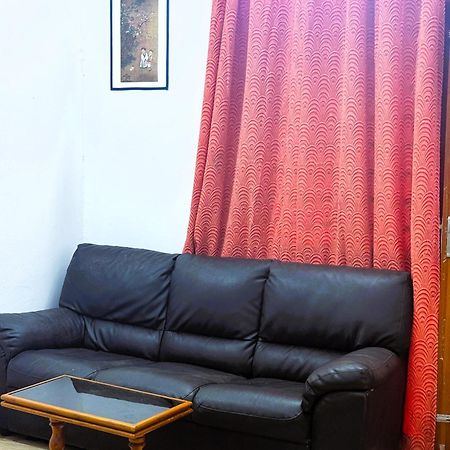 Vcs Apartments Parassinikadavu Parassinikkadavu ภายนอก รูปภาพ