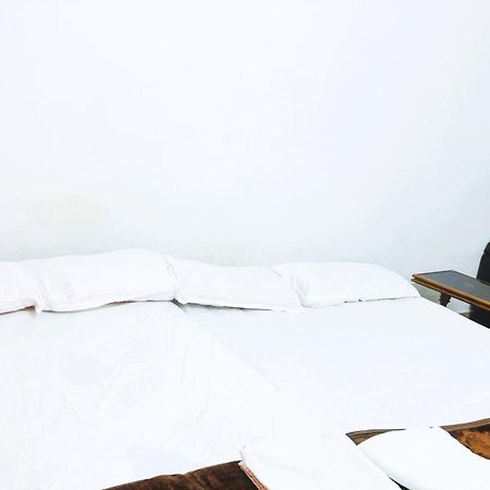 Vcs Apartments Parassinikadavu Parassinikkadavu ภายนอก รูปภาพ