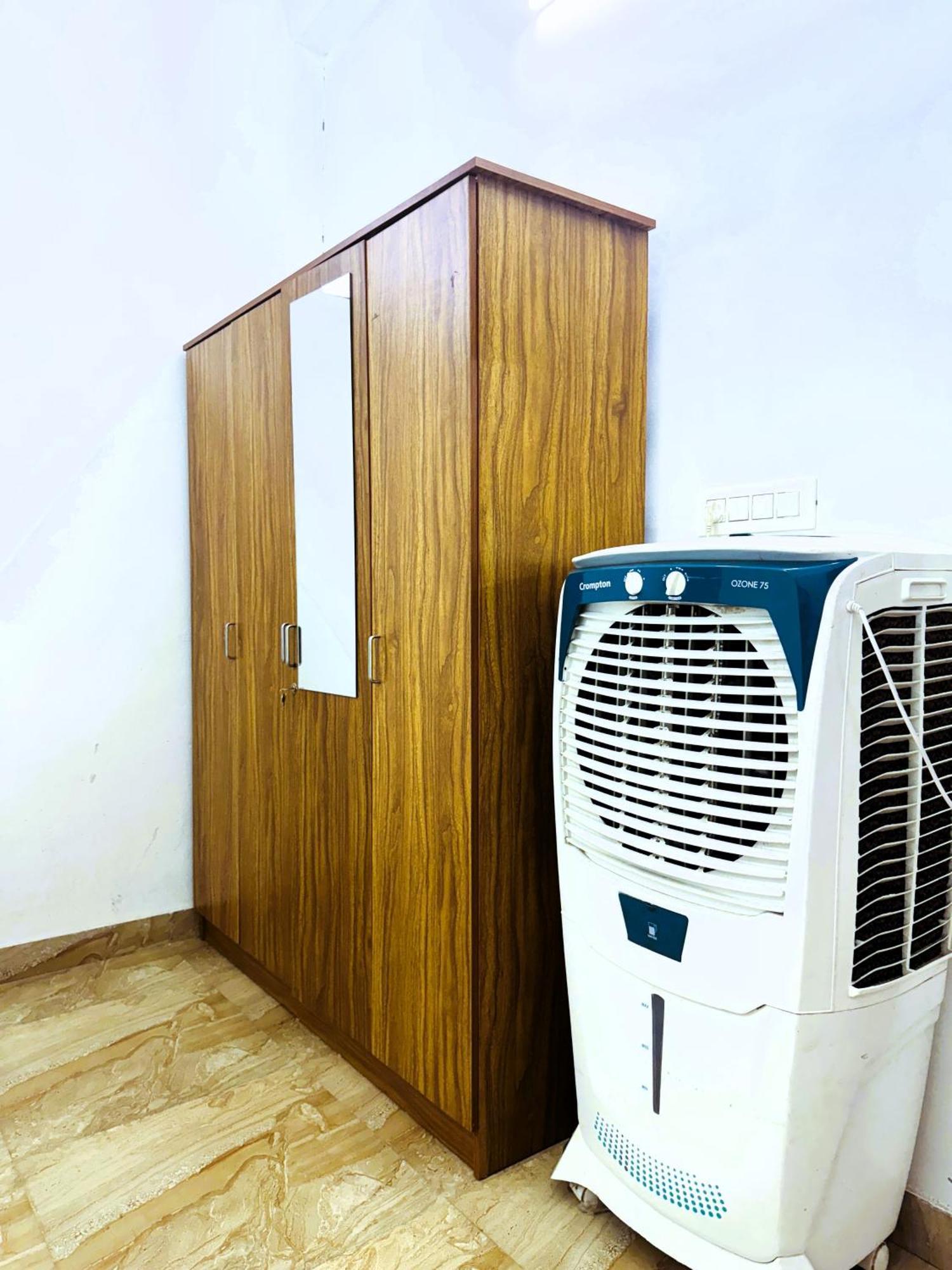 Vcs Apartments Parassinikadavu Parassinikkadavu ภายนอก รูปภาพ